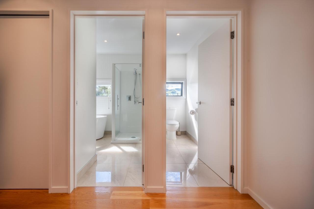 Million Dollar View - Takamatua Holiday Home Akaroa Exterior foto